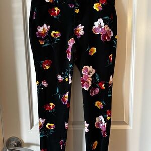 Old Navy Pixie Pants – Black Floral Print, Size 4